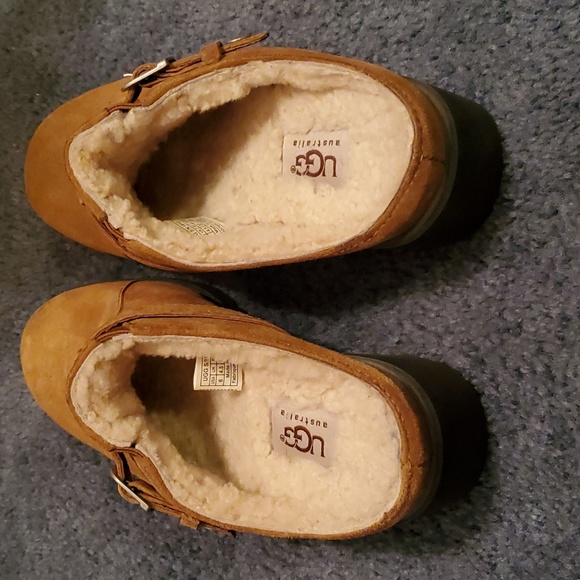 Ugg clog size 6 - Picture 4 of 7